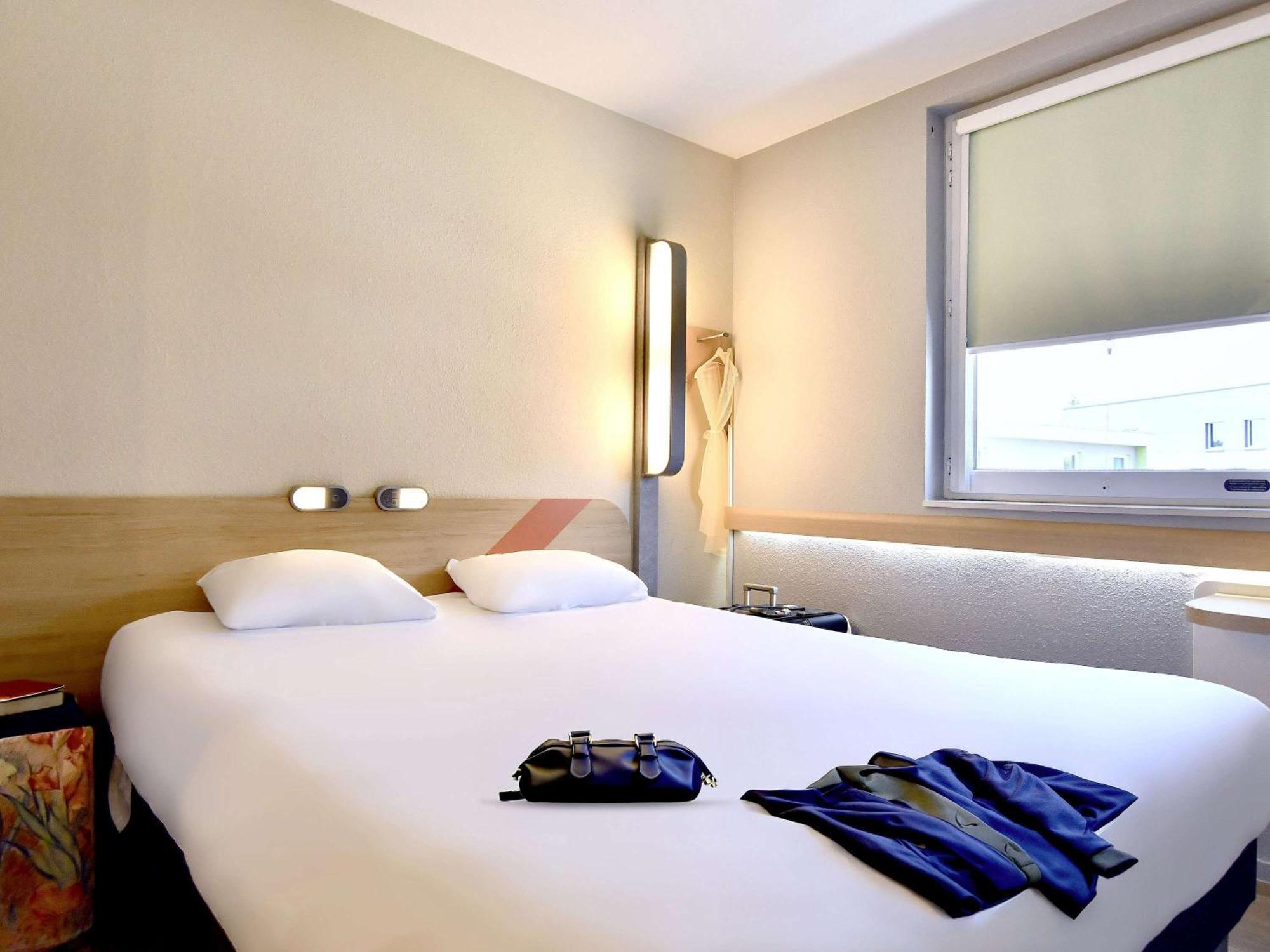 Ibis Budget Nantes Reze Aeroport Екстер'єр фото